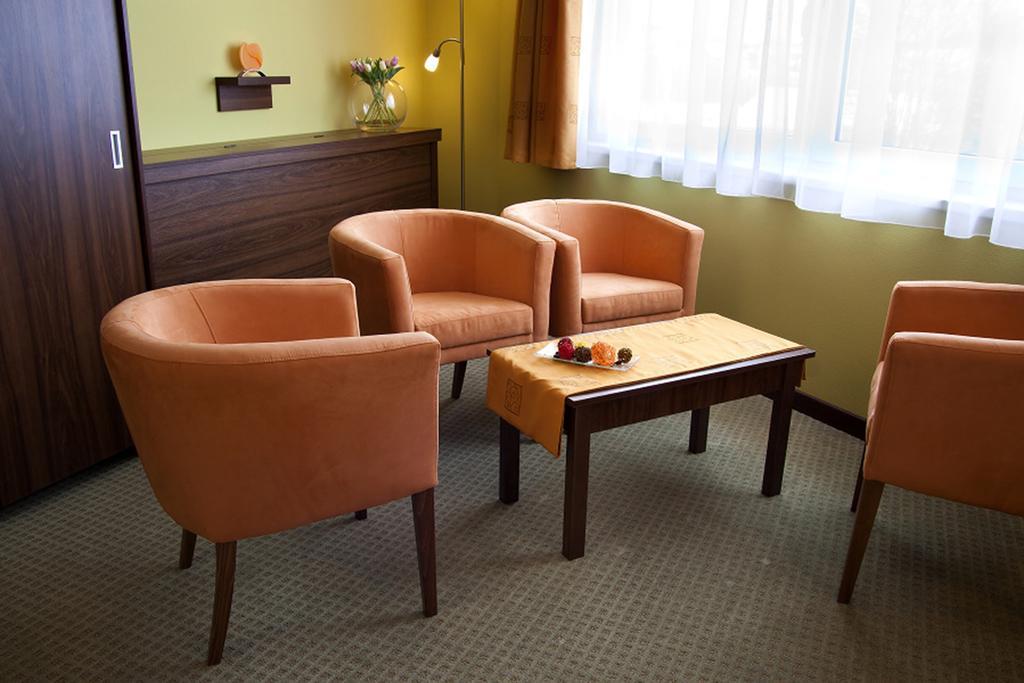 Hotel Active Prachatice Oda fotoğraf