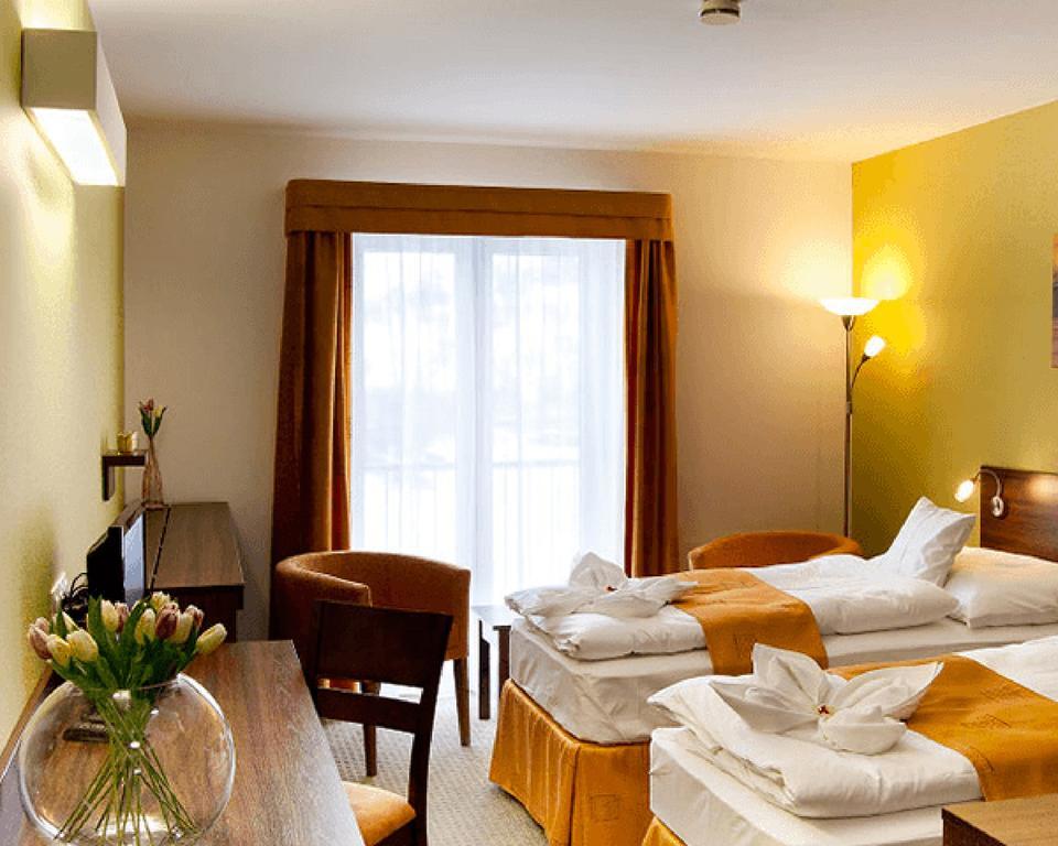 Hotel Active Prachatice Oda fotoğraf