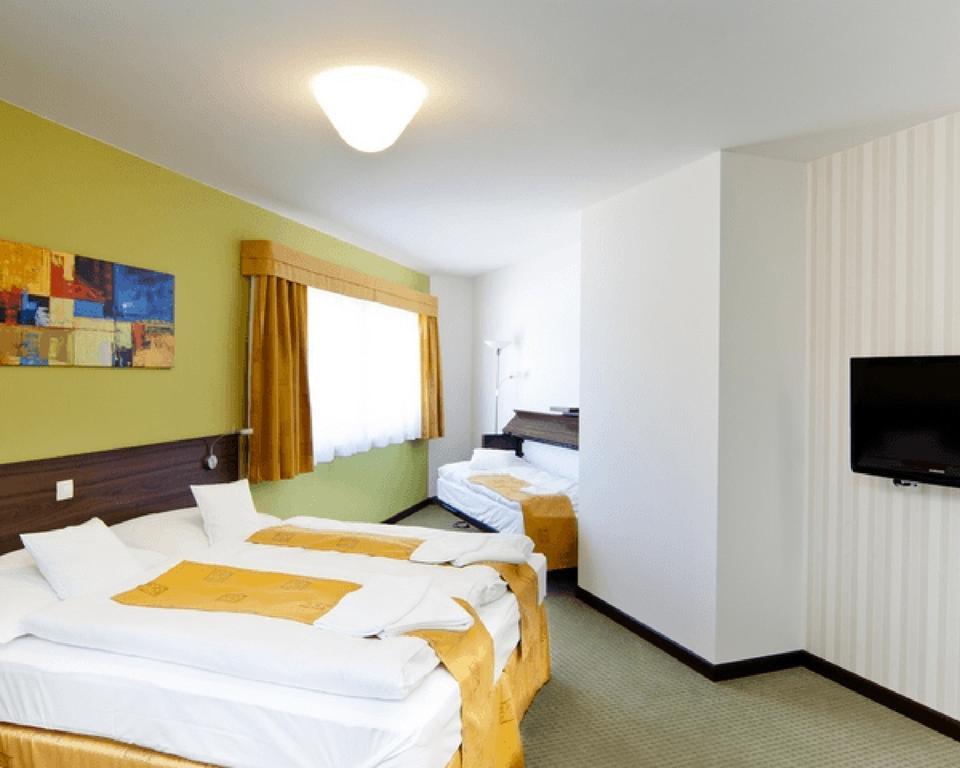Hotel Active Prachatice Oda fotoğraf