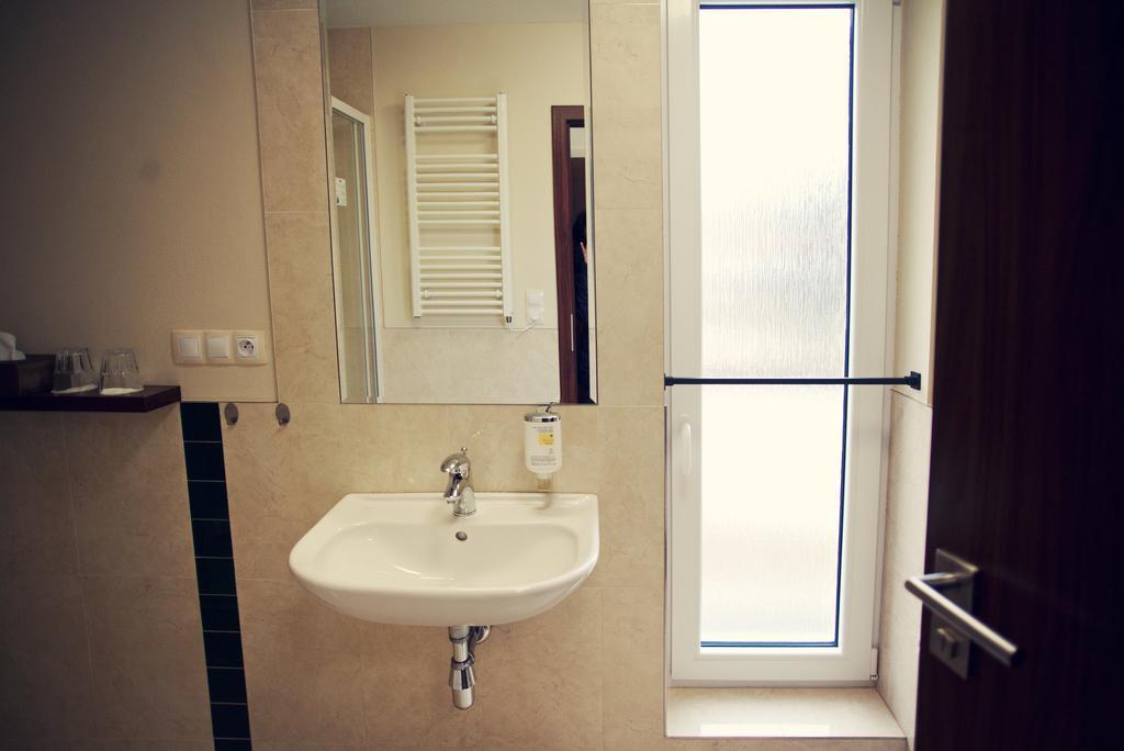 Hotel Active Prachatice Oda fotoğraf